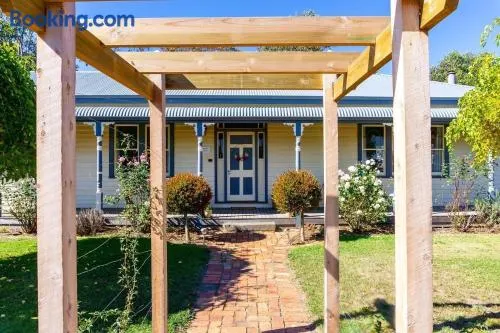 Pound Hill Cottage - Image 1
