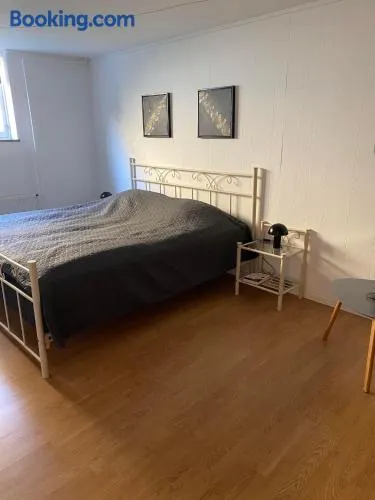 Bed minus breakfast Den hyggelige kælder - Image 1