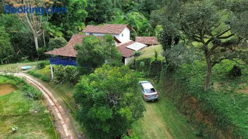 Sítio incrível 4Q c/ piscina e área de churrasco - Image 1