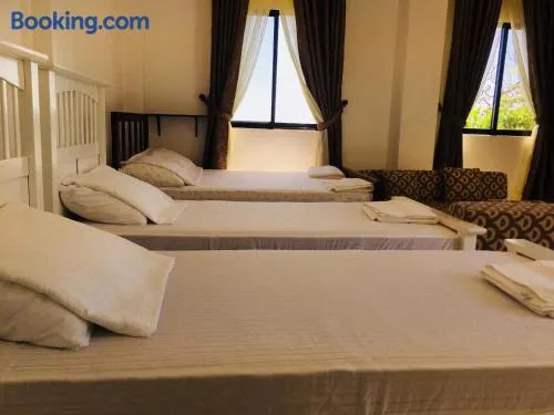 Melronz inn - Image 1