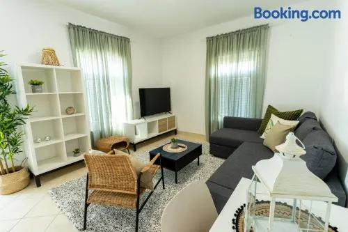 LUXURY STYLISH APARTMENT BURE - Image 1
