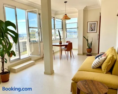 Spacious flat in Gloria with balcony and views - Image 1