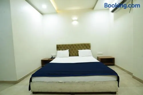 Hotel Anand - Image 1