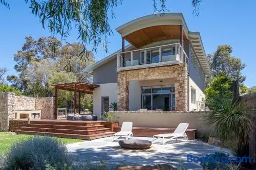 Bay Watch I Private Properties - Image 1