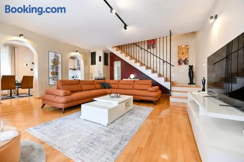 Deluxe Apartment Valentina - Image 1
