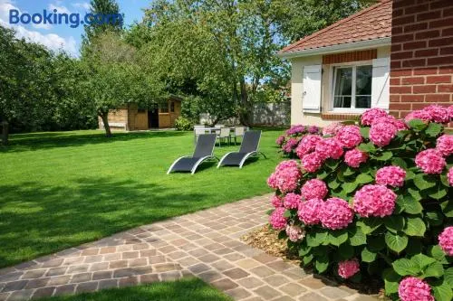 Chambre d'Hotes Les Hortensias - Image 1
