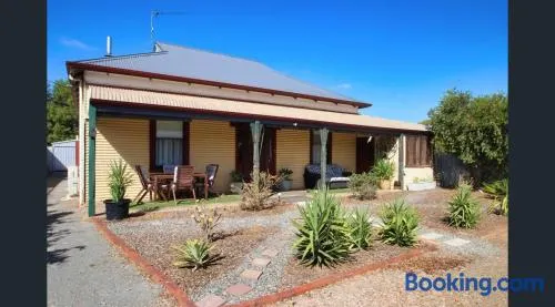 LMN Cottage - Image 1