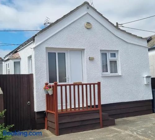 Sandy Cottage - Image 1