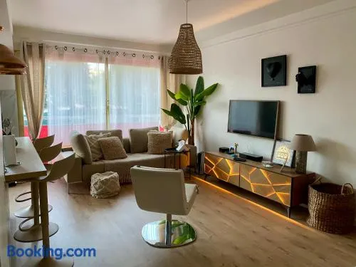 Appart pour 4 pers près de Cannes proche commerces wifi rapide - Image 1