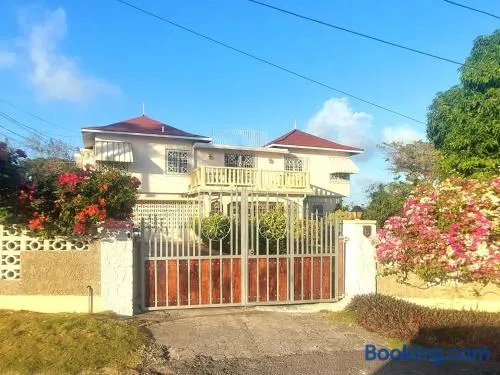 Castlevue B&B - Image 1