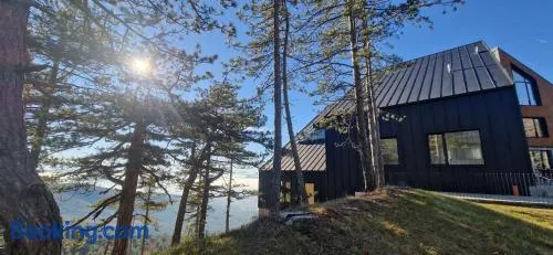 Eleven Twelve Residence - Image 1