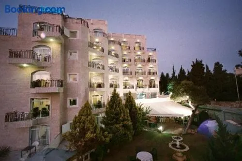 Addar Hotel - Image 1