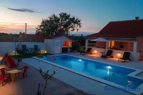 Holiday house MIA - Image 1