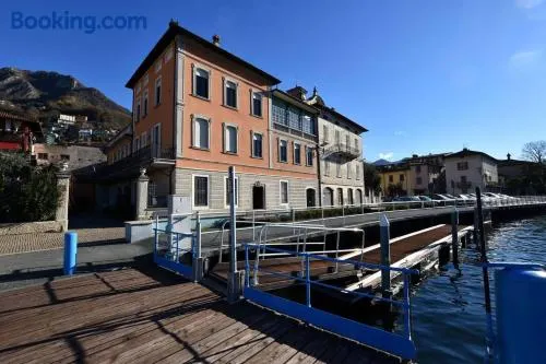 In Riva al Lago di Iseo Residenza Primo Piano - Image 1