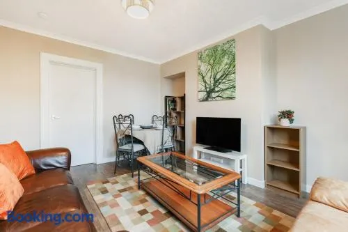 Free Parking | Central | Sleeps 6 | Great Location - Image 1