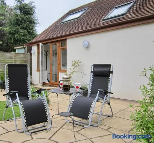 Temeside Garden House - Image 1
