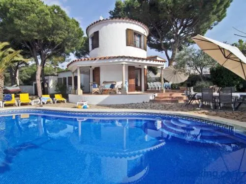 Villa Divina con gran piscina privada en L'Escala - HISP-7-92 - Image 1