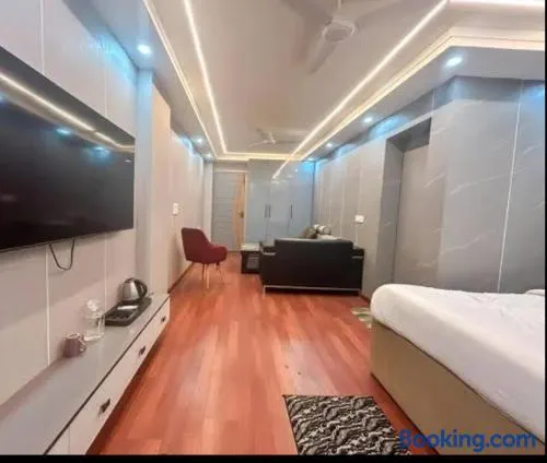 Blueberry Premium Hotel - Image 1