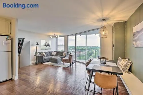 7th-Floor Omaha Condo w/ Balcony & Park Views - Image 1