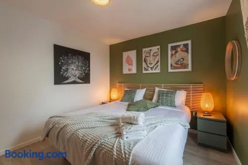 Sophos by Kleidos, Disney 15 min, 1 Lit King Size, appartement pour 6P avec parking - Image 1