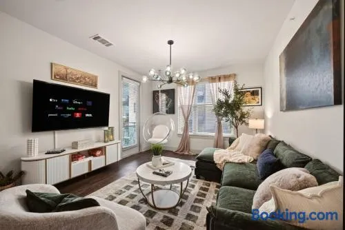 Lux Preston Hollow - 2BR, Pool, Gym, Games & Pkg - Image 1