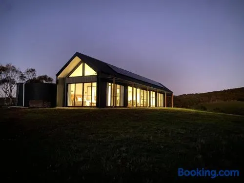 Hilltop Retreat near Kuitpo - Romantic escape - Image 1