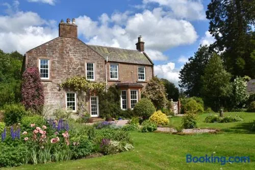Applegarth House - Image 1