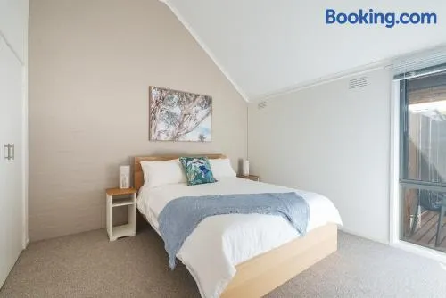 Pet-Friendly Ocean Grove Beach House VIC - Image 1