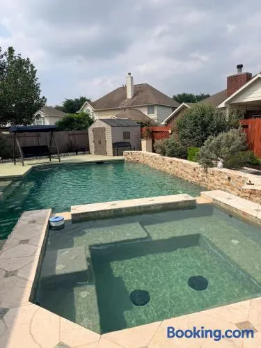 FIFA Traveler Oasis Pool Sauna Patio Arcade Sleep 16 - Image 1