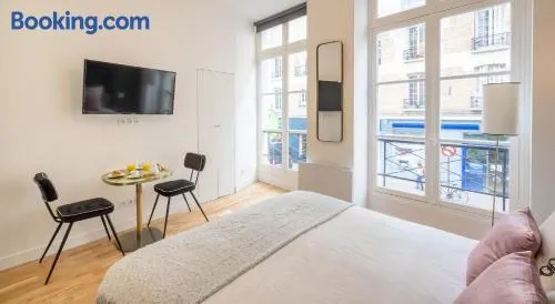 Elegant apartment - 1BR 4P - Parc de Belleville - Image 1