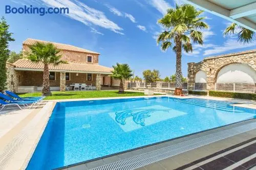 Villa St Dennis - Image 1