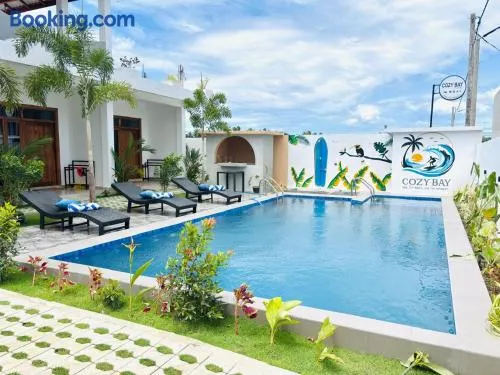 Cozy Bay Hotel - Image 1