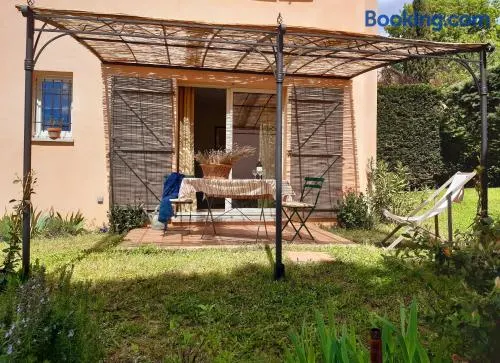 Les Merles : joli studio dans la campagne Aixoise. - Image 1