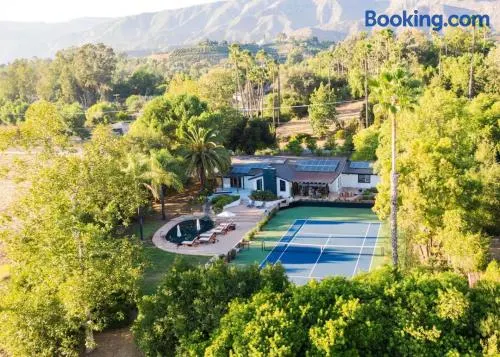 Luxury Ojai Escape Pool, Jacuzzi & Tennis Court - Image 1