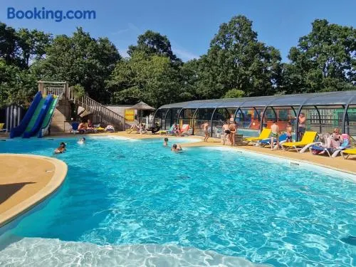 Camping Les Chalands Fleuris - Image 1