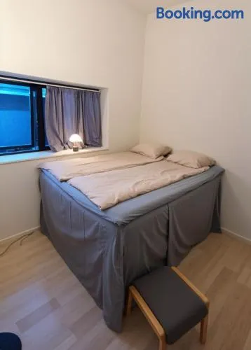 Private Cozy Room - Hotel Style & Free Parking - Image 1