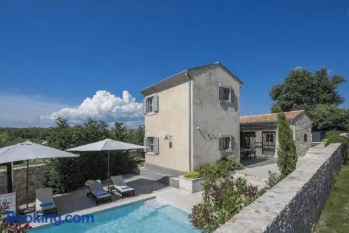 Casa Labobina near Rovinj for 8 persons with private 32 m2 heated pool - pet friendly - Image 1