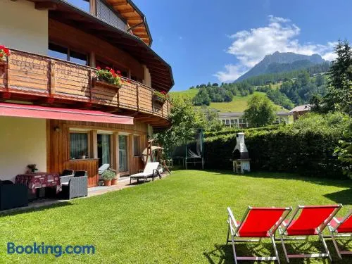 Appartement de vacances avec barbecue, jardin et internet haut débit | Vue jardin - Image 1
