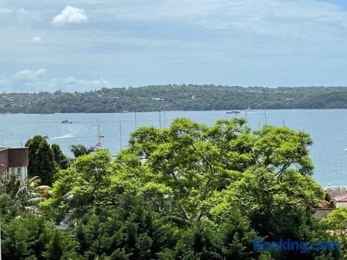 Elizabeth Bay Marina Apartment - Image 1