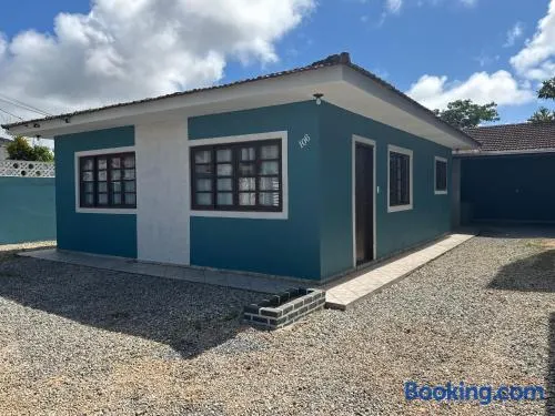 Casa de Praia Completa de 3 quartos a Poucos Metros do Mar - Image 1