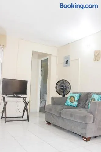2BR Villa Ocean Views Beach 5mins to Airport - Image 1