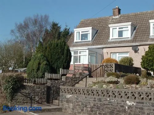 Cosy Twin Room in Brecon - Image 1