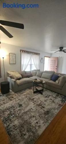 Cozy House close to downtown Greenville TX - Image 1