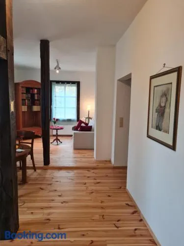 Gemütliche Wohnung in historischem 700 Jahre altem Kulturdenkmal, 62qm - keine Monteure bitte - Image 1