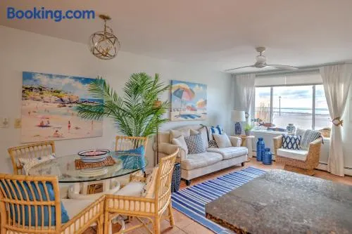 Lakefront Luxury Condo w/Association Beach & Pool - Image 1