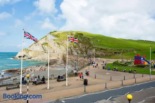 ILFRACOMBE EDEN 2 Bedrooms - Image 1