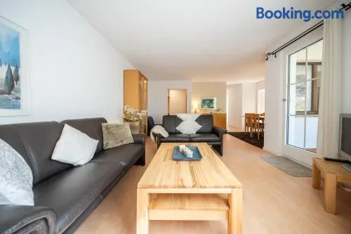 3202 Wunderschoene, frisch renovierte Wohnung mit viel Charme und moderner Optik - Image 1