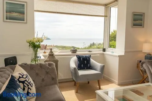 7 Bedroom House in Woolacombe - Sleeps 12 - Image 1