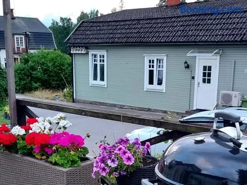 Hus i centrala Nybro i anslutning till boningshuset - Image 1