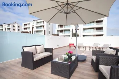 Las Colinas - Image 1